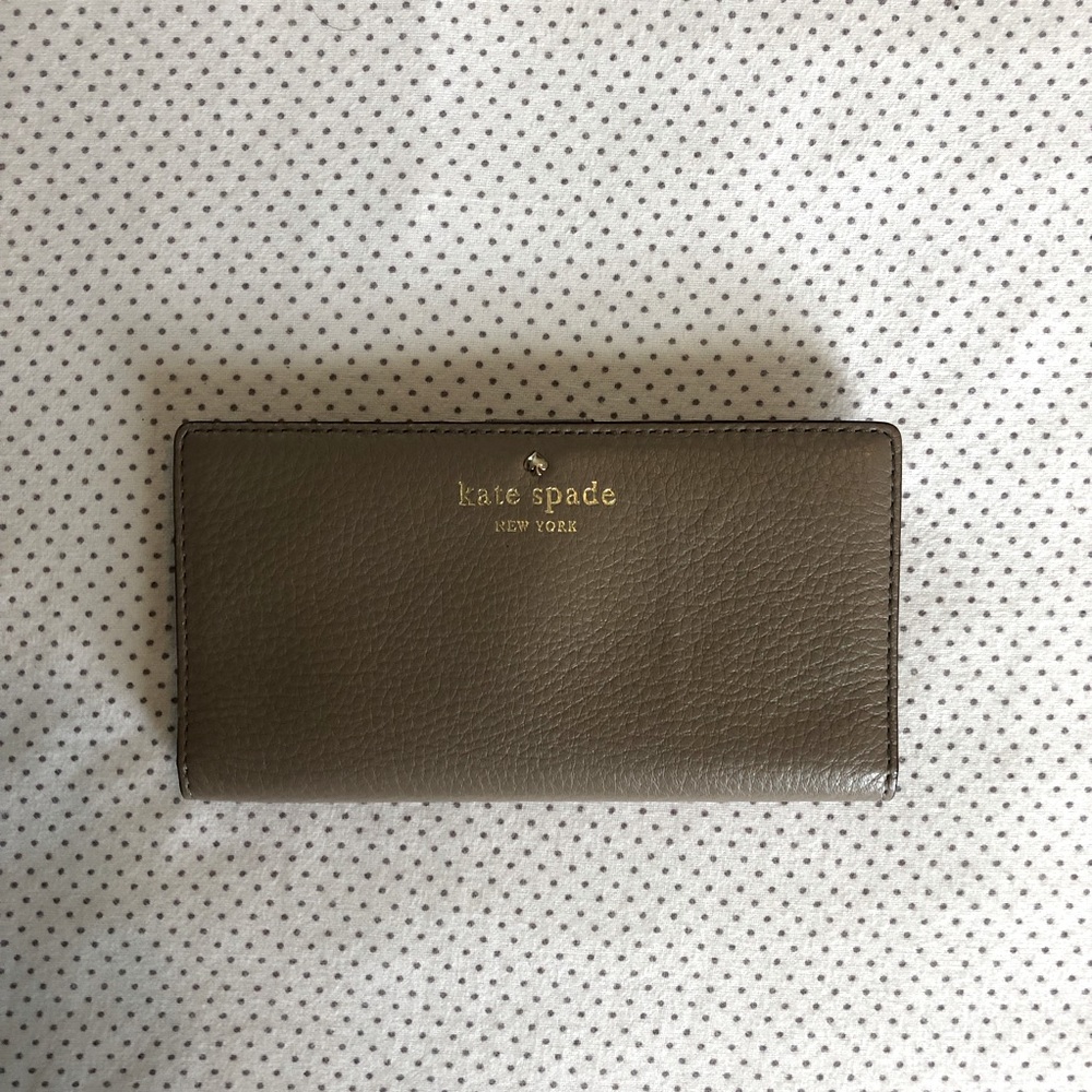 Kate Spade Pebbled Leather Bifold Wallet in Taupe